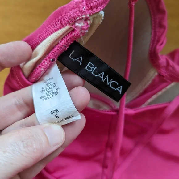 La‎ Blanca Ruched One Piece Swimsuit - Picture 9 of 9